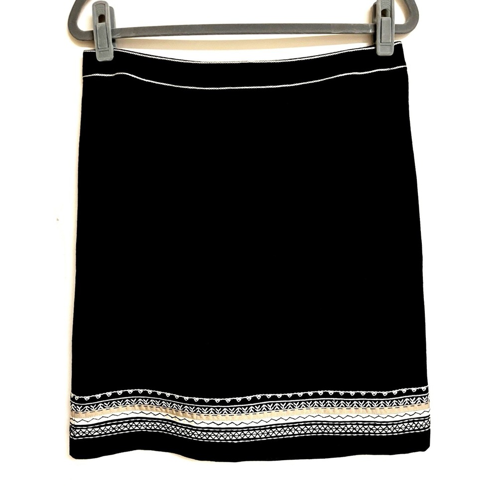 Ann Taylor Loft Embroidered Wool Blend Skirt Womens sz 10 Black Artsy Office